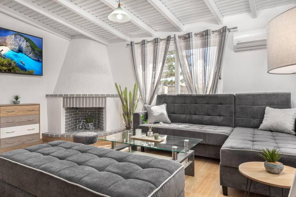 Dennis City Center Elegant Apartment Zákynthos by Eksteriør billede