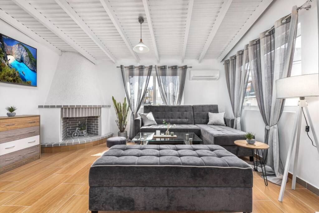 Dennis City Center Elegant Apartment Zákynthos by Eksteriør billede